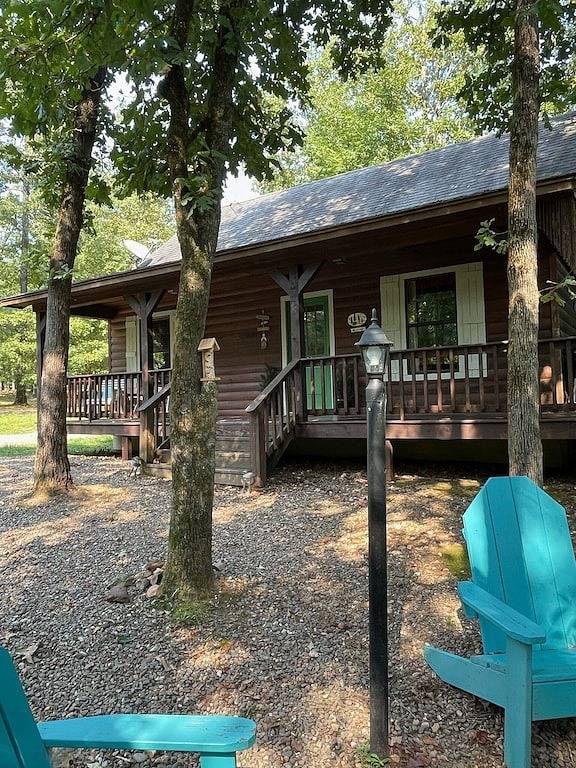 Rock Ridge Cabin Hochatown, Hot Tub,Fire Pit, Lrg yard, 3 miles from the casino in Broken Bow, Broken Bow Lake