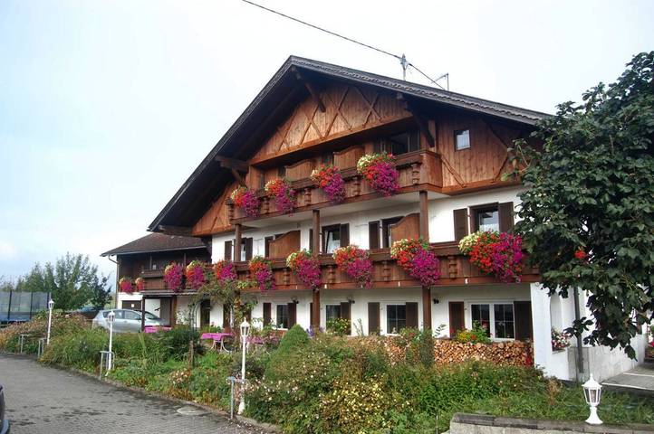 Ferienhaus für 2 Personen, mit Balkon und Terrasse sowie Seeblick und Ausblick in Schwangau