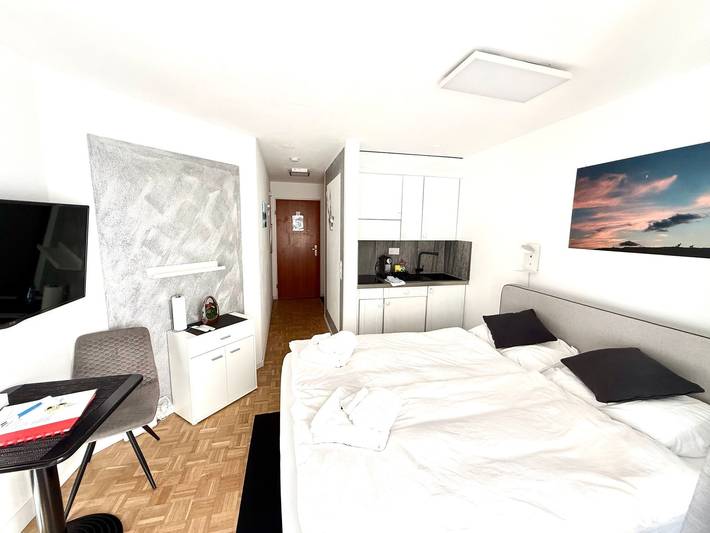 Ganze Wohnung, Studio im Zentrum, Schwimmbad und 400m von Skiliften entfernt in St. Moritz 3 Bad, St. Moritz