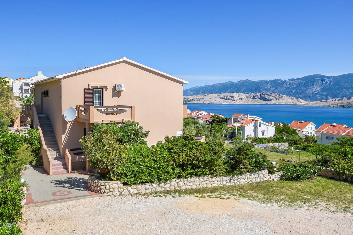 Cały apartament, Jednopokojowy apartament z tarasem i widokiem na morze Pag A-6316-d in Pag, Pag (Wyspa)