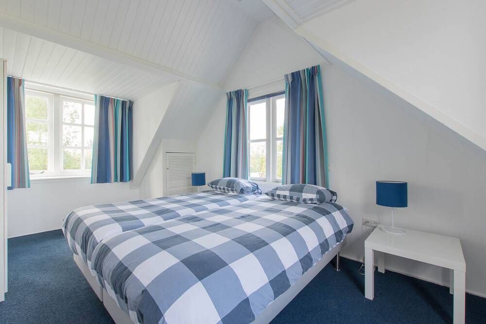 ‘Prachtig gelegen vrijstaand landhuis met grote zonnige tuin’ in Niederländische Nordsee