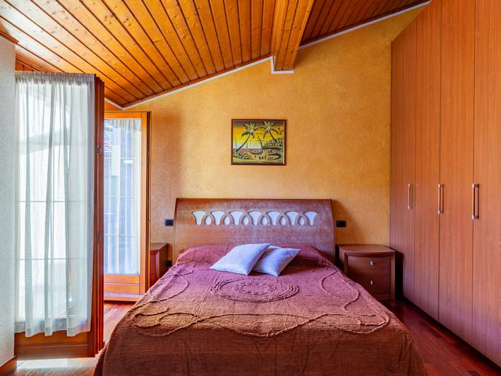 Vacation rental for 4 people, with terrace in Lake Lugano