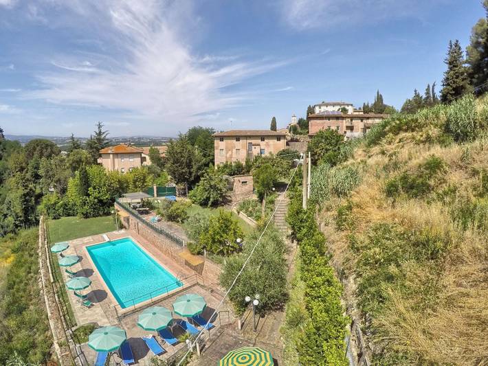 Agriturismo per 4 persone, con piscina e giardino a Palaia