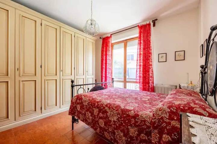Appartement entier, Myhome Cozy Wi Fi Fiber apartment with free parking in Montepulciano, Province de Sienne