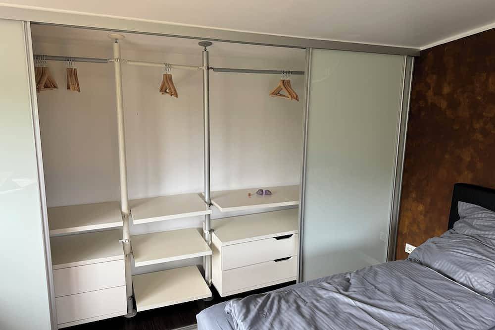 Ferienhaus direkt am Ems-Jade-Kanal Sauna, Badezuber, Whirpool, Sauna, Kamin in Sande, Südliche Nordseeküste