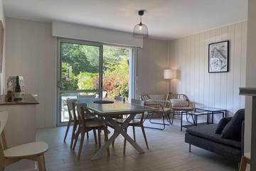 Gîte pour 8 personnes, avec jardin et terrasse, animaux acceptés dans Plage Kerambigorn