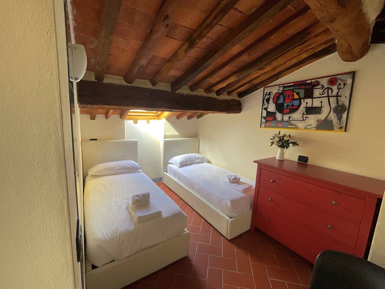 Ganze Wohnung, Ferienwohnung "La terrazza di Sofia" in zentraler Lage mit offener Terrasse und Wlan in Lucca, Lucca Provinz