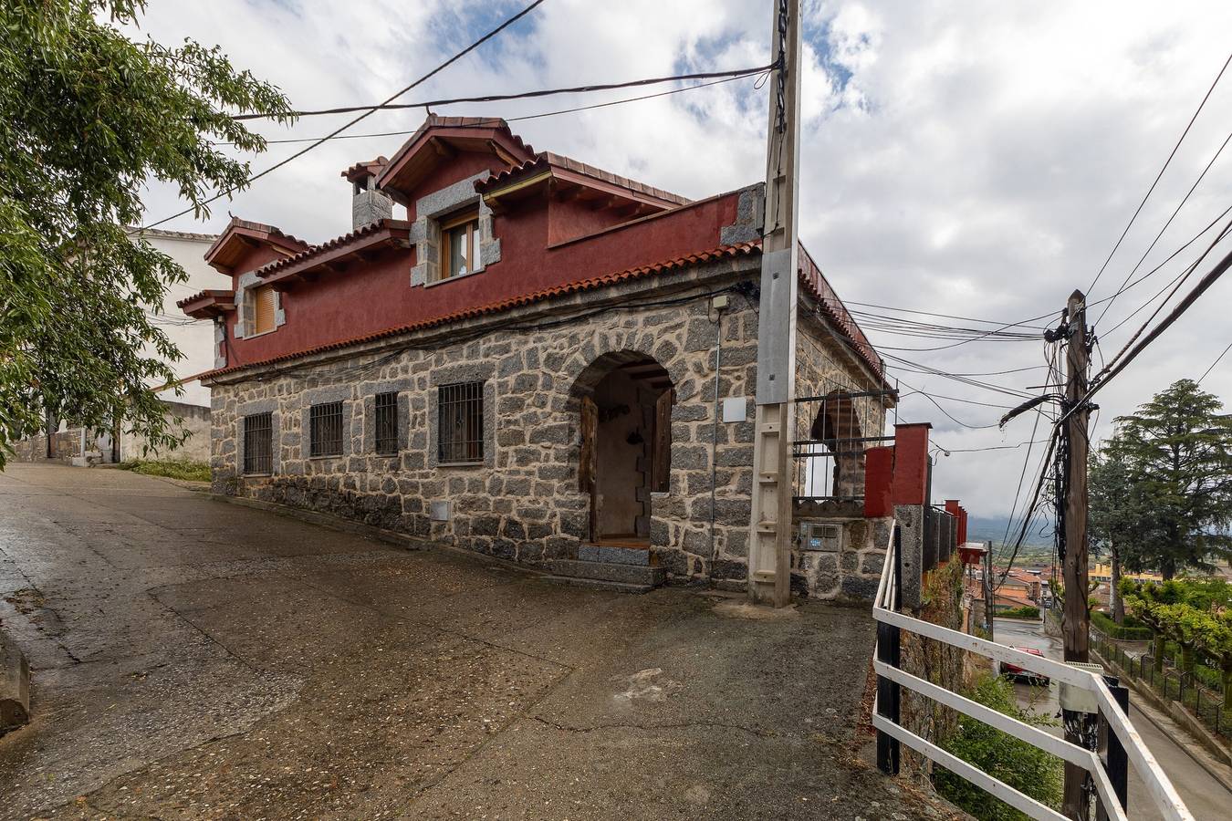 „El Mirador De La Reina“ mit Bergblick, privater Terrasse und Klimaanlage in El Tiemblo, Ávila und Umgebung