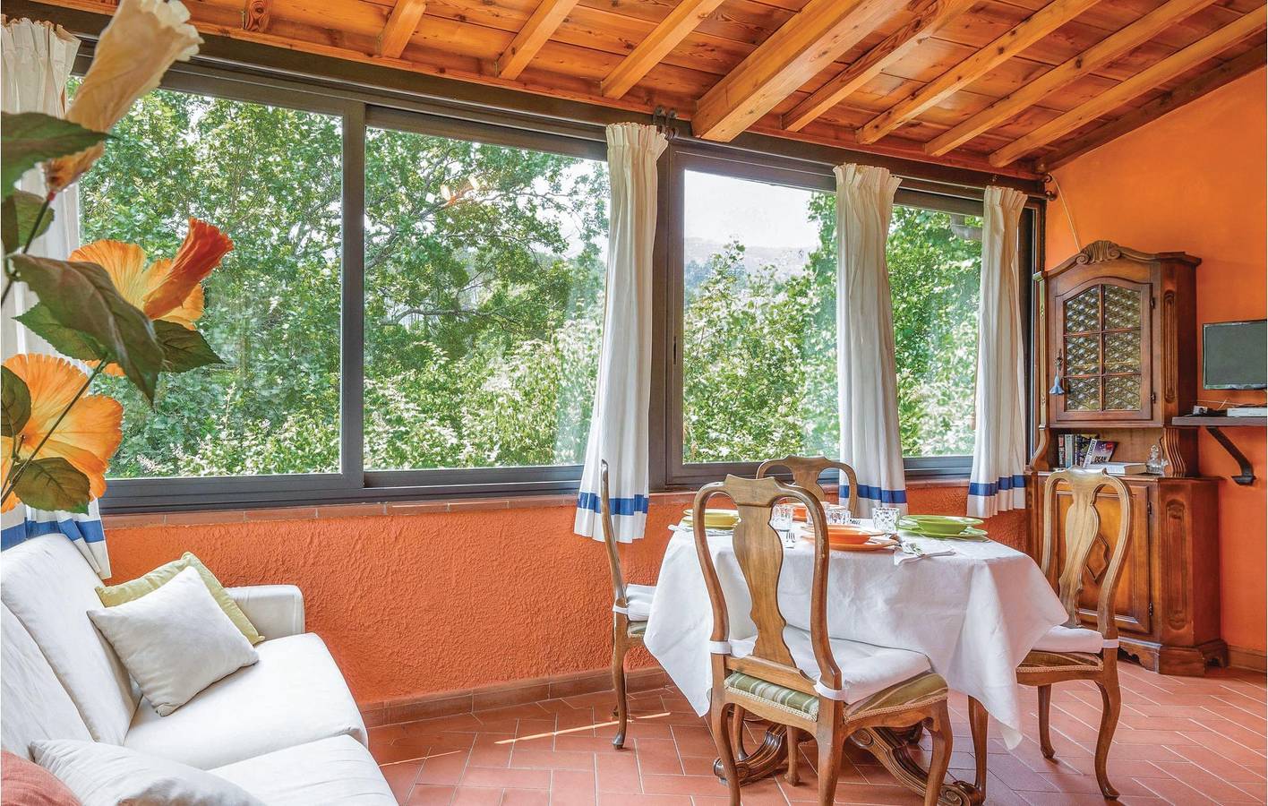 Oase am See: 90m² mit Parkplatz, Pool & Garten in Capannori, Lucca Provinz