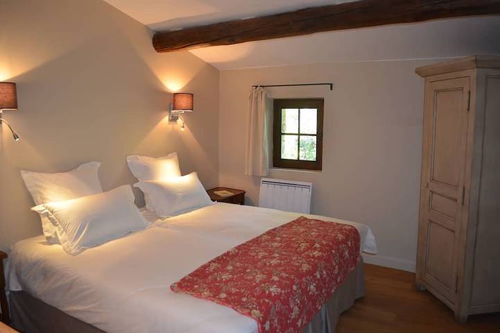 Campagne Chastel - gite in charming property with swimming pool in Aix-en-Provence, Aix-en-Provence region