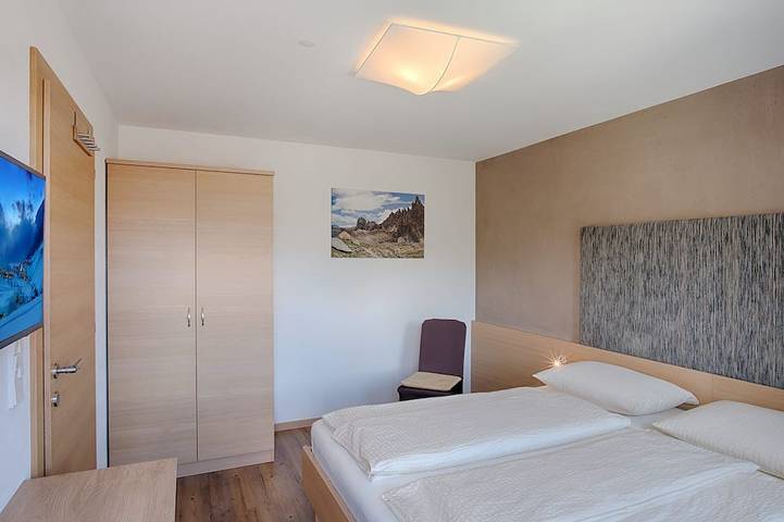 Hütte für 4 Personen, mit Pool und Sauna sowie Garten und Whirlpool am Kronplatz - 2