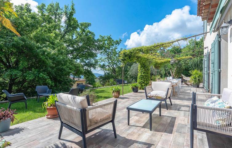 Location de vacances pour 6 personnes, avec terrasse et jardin à Cabris - 4