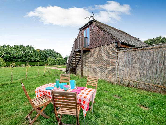 Glamping for 4 people, with garden in Biddenden