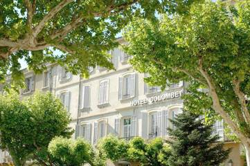 Hôtel pour 2 personnes, avec terrasse dans Office De Tourisme De Sederon