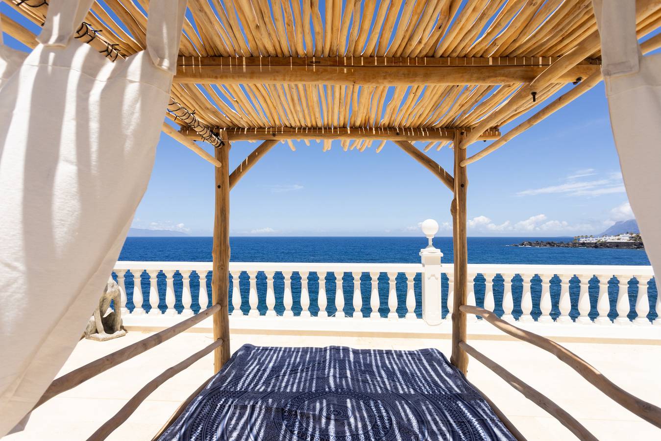 Atlantic Dream with pool and jacuzzi Only Adults in La Arena, Santiago del Teide