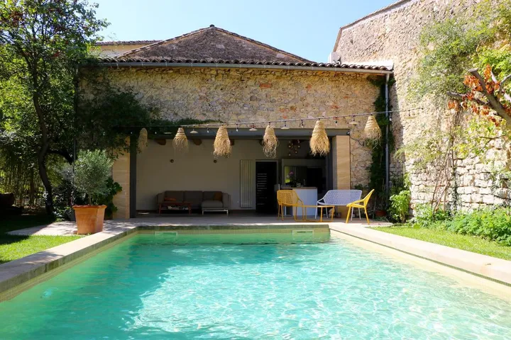 Casa de huéspuedes para 2 personas, con jacuzzi además de jardín y piscina - 1
