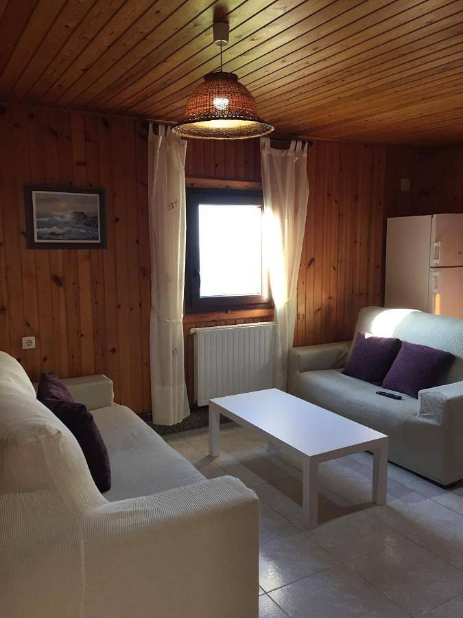 Two-Bedroom Chalet in Praia das Bombillas (Carballo), Carballo