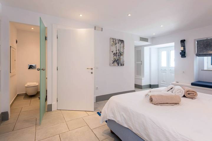 Location de vacances pour 8 personnes, avec balcon et jardin dans Kassiopi - 4