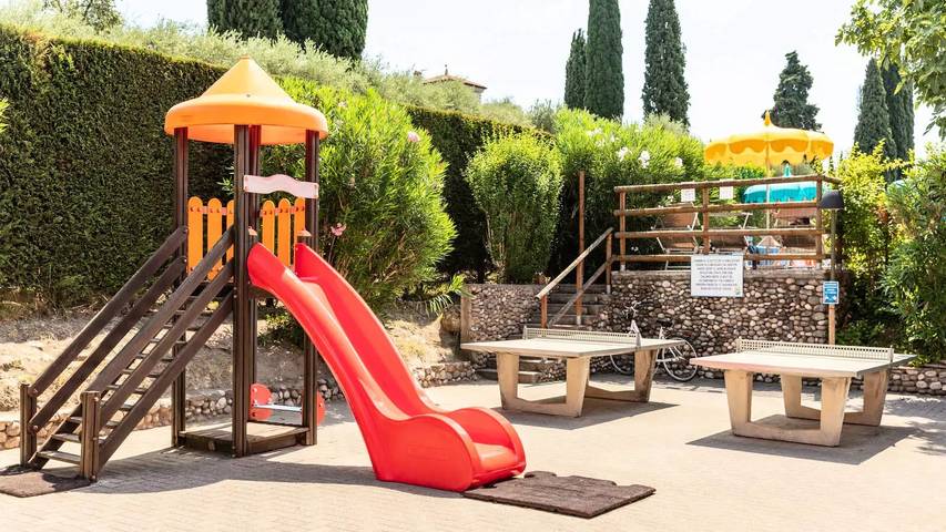 Bungalow für 4 Personen, mit Terrasse in Bardolino - 2