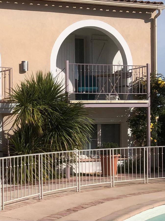 Gîte pour 2 personnes, avec vue et jardin ainsi que bassin pour enfant et piscine à Montferrier-sur-Lez - 2