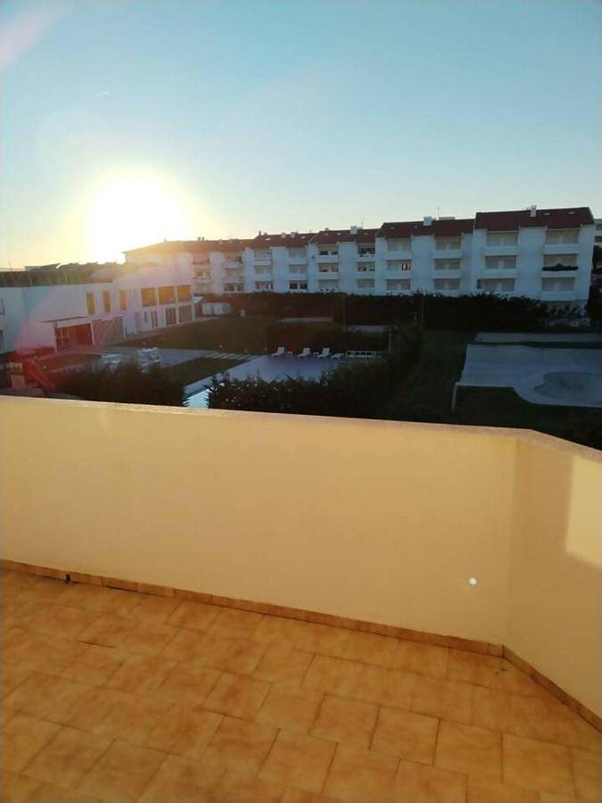 Apartamento de férias para 10 pessoas, com varanda e vista em Baleal