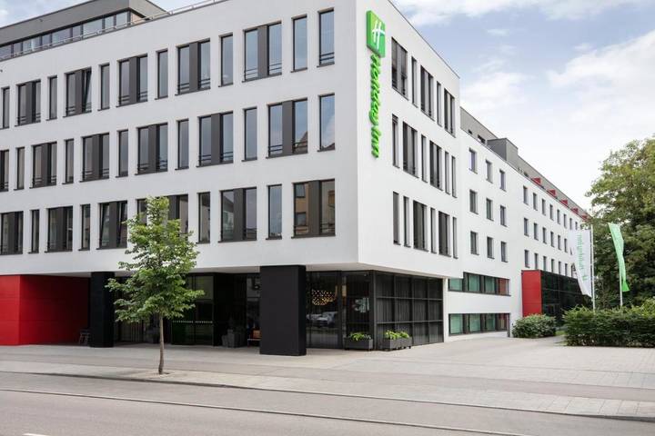 Hotel für 2 Personen, mit Terrasse und Garten sowie Sauna und Ausblick in Sendling München
