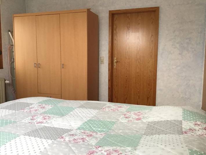 Ferienwohnung für 3 Personen, mit Garten und Ausblick in Homburg
