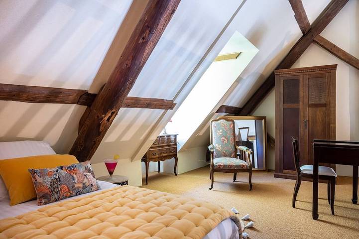 Gîte pour 4 personnes, avec terrasse ainsi que piscine et jardin à Demigny - 4