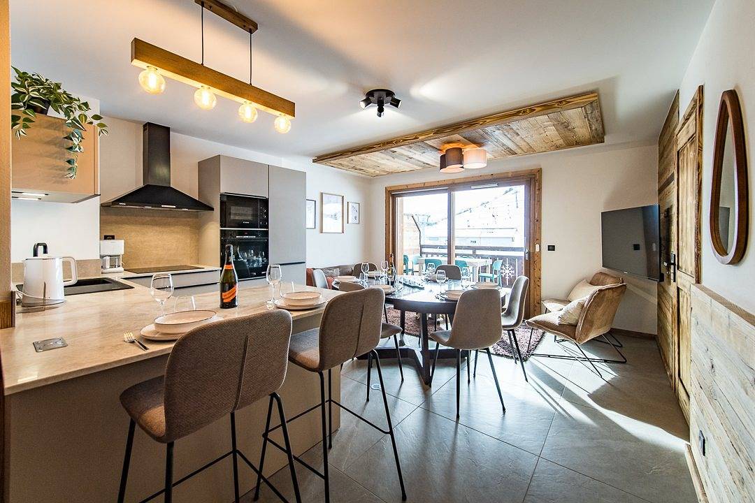 Apartamento vacacional entero, 8-person flat with jacuzzi on the slopes in La Toussuire, Fontcouverte-la Toussuire
