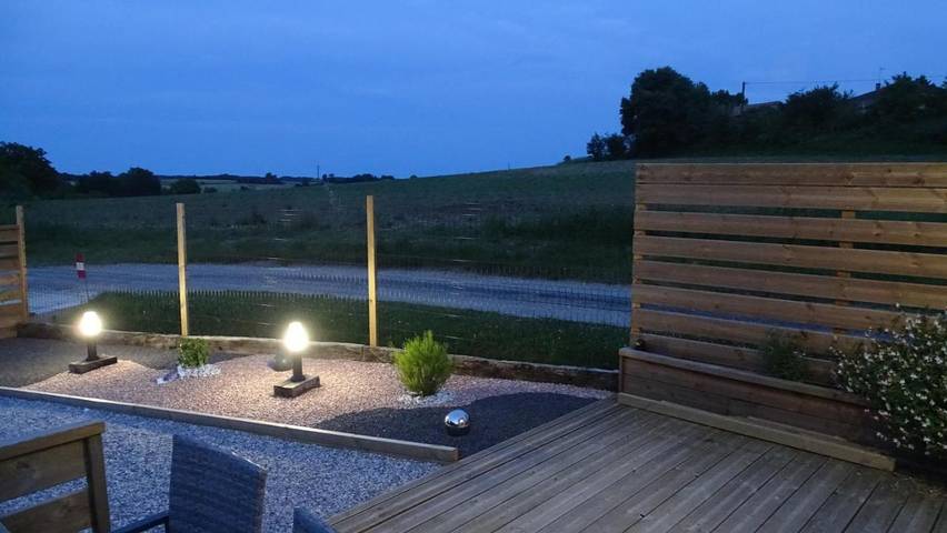 Location de vacances pour 2 personnes, avec terrasse et vue à Moncaut - 3