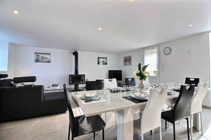 Gîte pour 2 personnes, avec terrasse et jardin