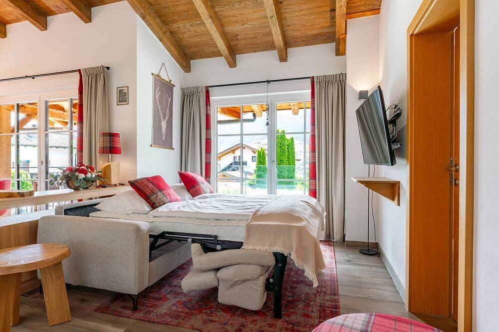 Ganze Wohnung, Penthouse bei Kaprun mit Sauna &  Bergblick in Piesendorf, Pinzgau