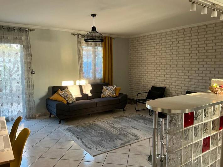 Location de vacances pour 5 personnes, avec jardin à Saint-Fons - 4