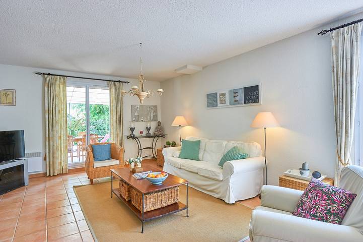 Location de vacances pour 6 personnes à Nans-les-Pins - 2