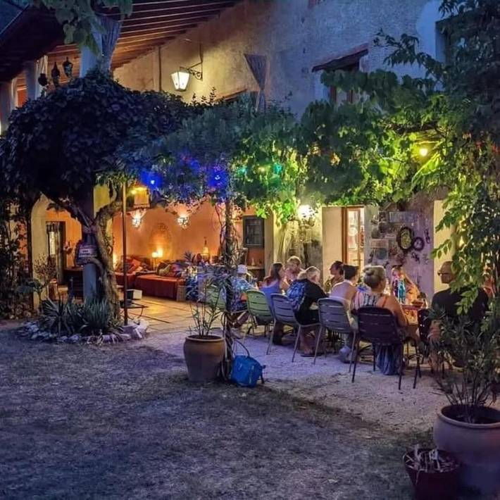 Gîte pour 4 personnes, avec jardin ainsi que terrasse et vue à Souspierre - 3