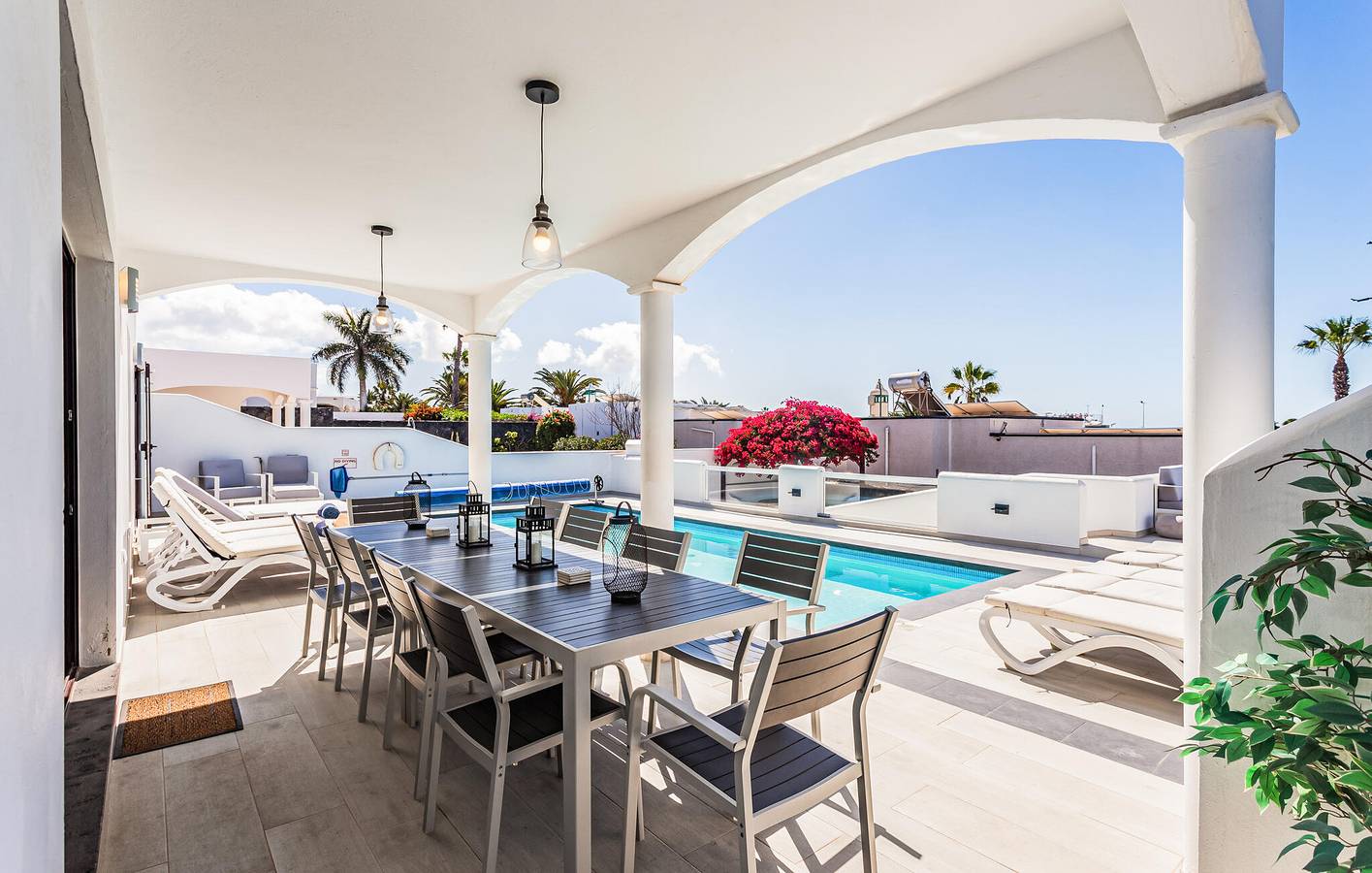 Apartamento con vistas al mar y piscina climatizada cerca de Playa Blanca in Playa Blanca, Yaiza