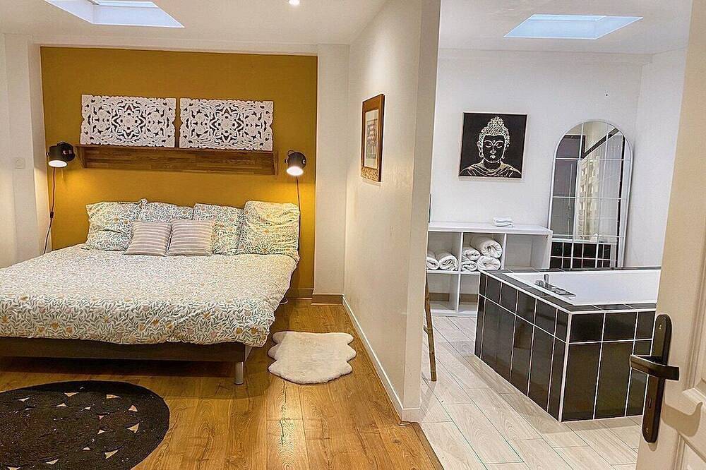 Appartement entier, Troglodyte de charme à Blois – Une expérience unique au cœur de la Loire in Blois, Région de Blois