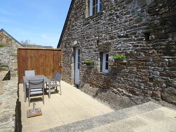 Gîte pour 6 personnes, avec jardin à Portbail