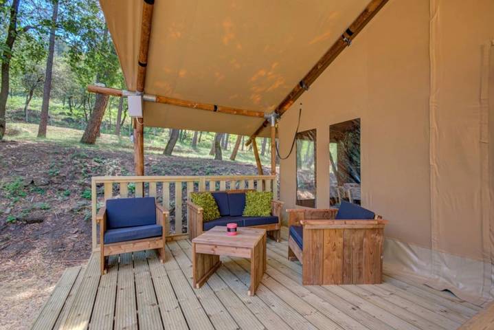 Tente pour 6 personnes, avec bassin pour enfant dans le Vaucluse - 3