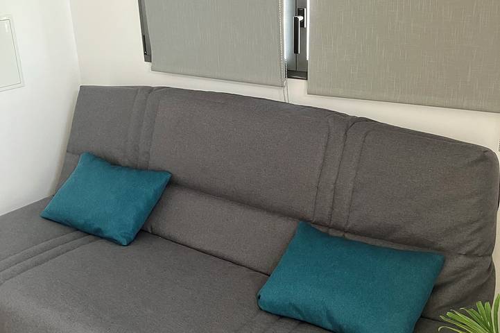 Appartement entier, Studio flambant neuf Vannes-piscine chauffée-commodités à côté-Golfe du Morbihan in Grand-Champ, Région de Vannes