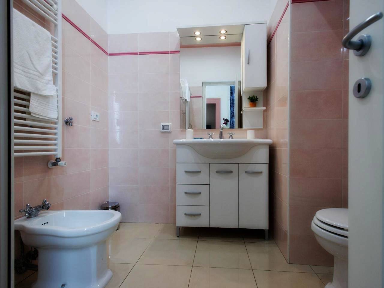 Flora Rooms in Campobasso, Provincia di Campobasso