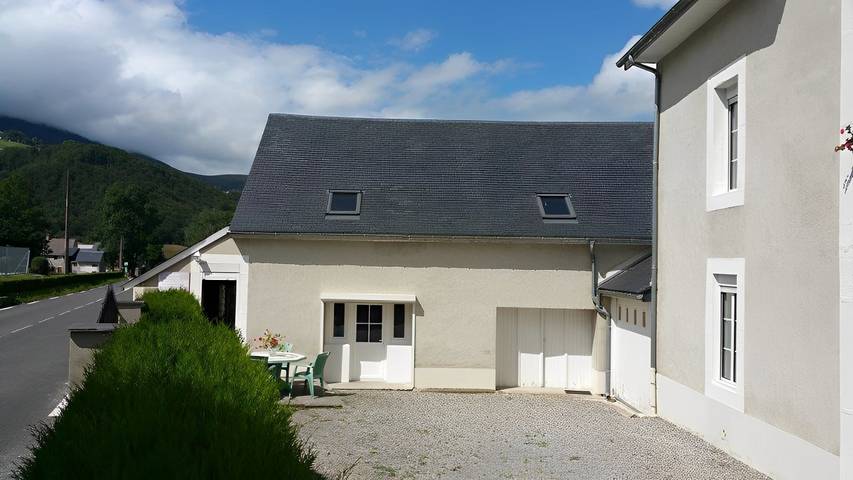 Gîte pour 6 personnes, avec jardin et terrasse, animaux acceptés