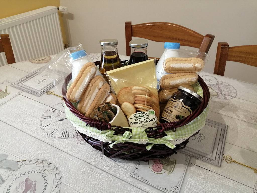 Domaine de Gravillot : gîte la Roche du Gravillot in Parc naturel régional du Morvan