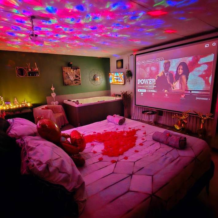 Appartement de vacances pour 2 personnes, avec jacuzzi ainsi que jardin et piscine