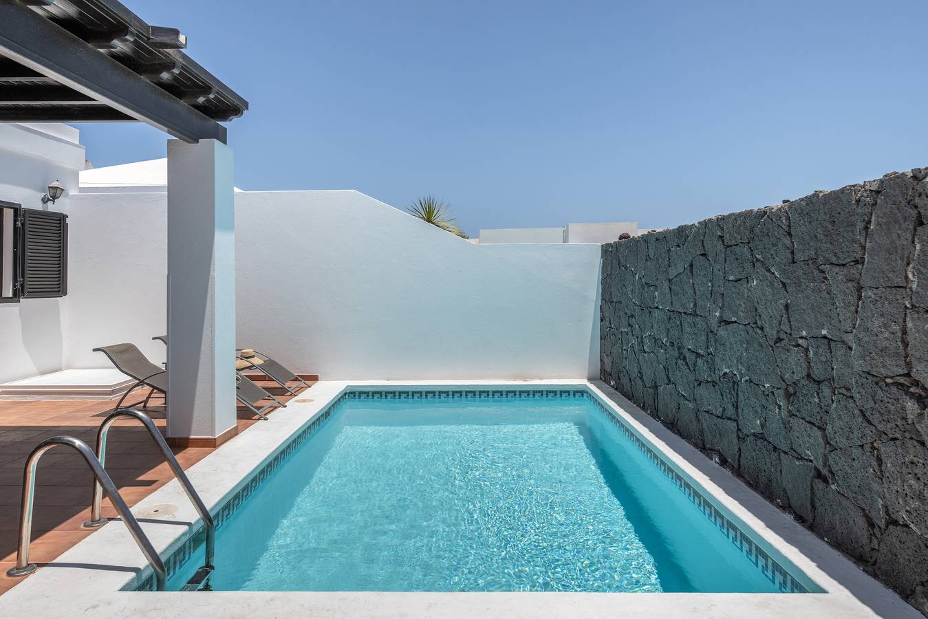 Ferienvilla 'Vera' mit Bergblick, privatem Pool und Wlan in Playa Blanca, Yaiza