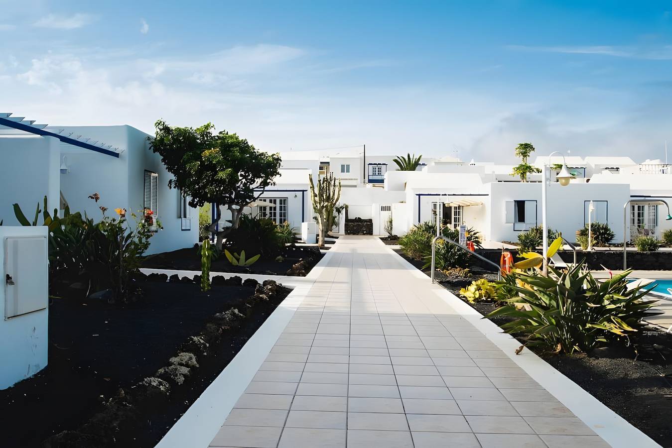 Ferienhaus 'Caleta Campos Bungalows' mit Meerblick, Gemeinschaftspool und Wlan in Punta de las Mujeres, Haría