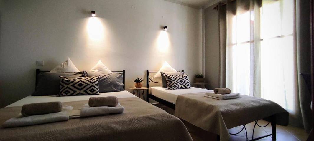 Location de vacances pour 3 personnes, avec jardin dans Σκάλα Ερεσού - 2