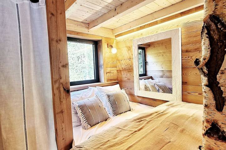 Gîte pour 4 personnes, avec jardin ainsi que jacuzzi et piscine à Barbey-Seroux - 2
