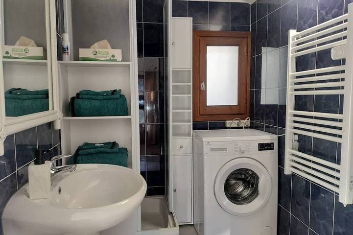 Gîte pour 3 personnes, avec terrasse et jardin, animaux acceptés à Valderoure - 3