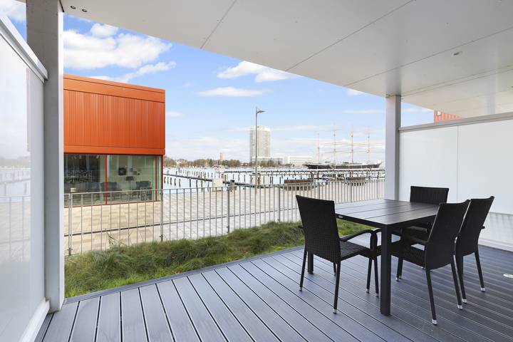 Ferienwohnung für 4 Personen, mit Balkon/Terrasse und Terrasse sowie Sauna in der Lübeck